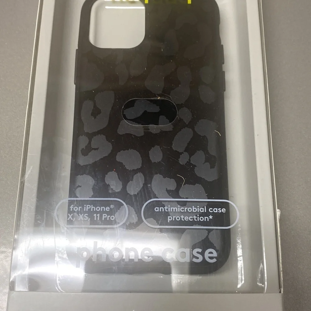 NEW Heyday Apple iPhone X/XS/ 11 Pro Case - Black Leopard Print.